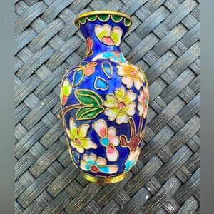 Vtg Cloisonné Enamel Mini Vase from China- so cute, beautiful colors 3 inches